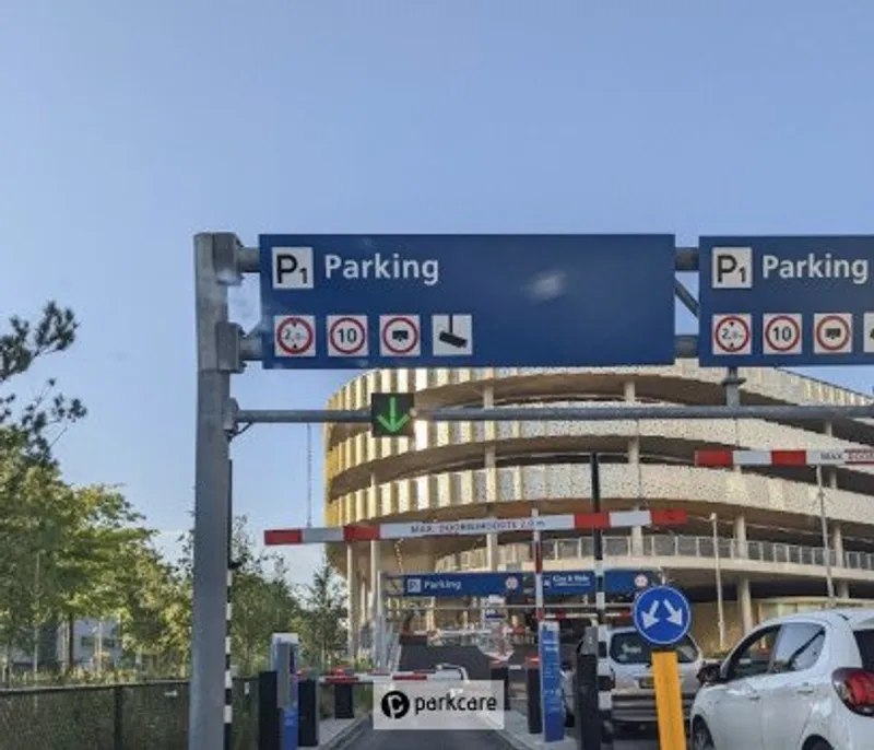 Eindhoven Airport Parking P1 image 4